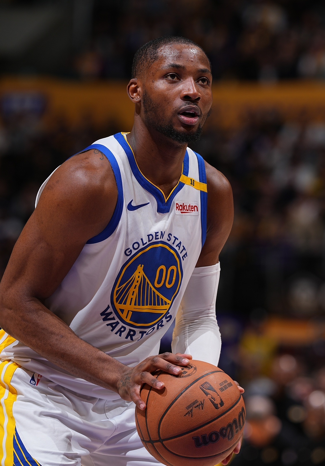 离谱！勇士神奇换人造逆转风云突变布鲁克林篮网清晨绝杀压哨，尼斯今夜临场应变 